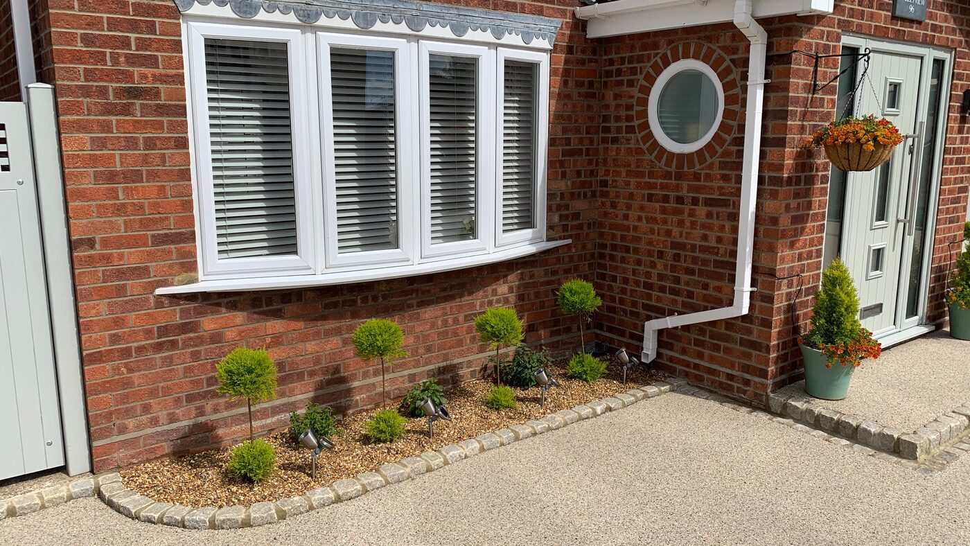 Resin and gravel driveway